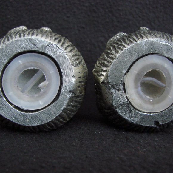 Snowmen Salt and Pepper Shakers ~ NWT ~ New In Box - Picture 5 of 6